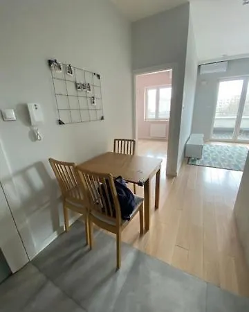 W Super Lokalizacji Apartament Warszawa